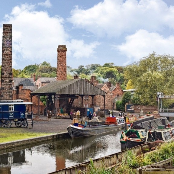 Quai à bateaux au Black Country Living Museum à Dudley, dans les Midlands de l'Ouest