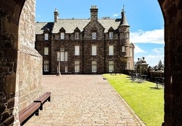 Drummond Castle Gardens