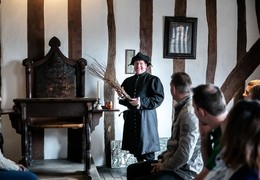 Shakespeare's Schoolroom & Guildhall