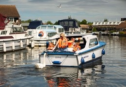 Boat hire in the Broads