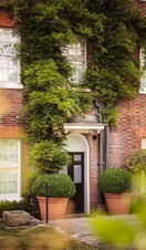 Newlands House Gallery 