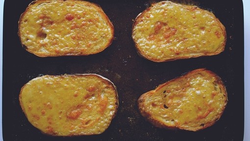 Welsh rarebit with laverbread ale