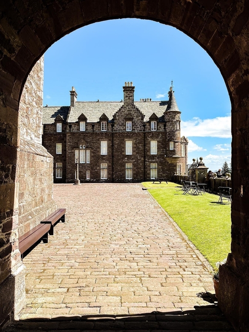 Drummond Castle Gardens