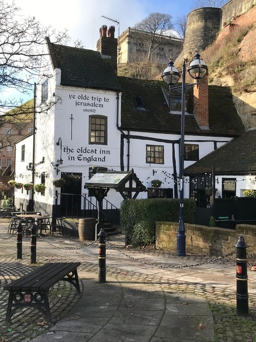 A quaint on English pub and beer garden