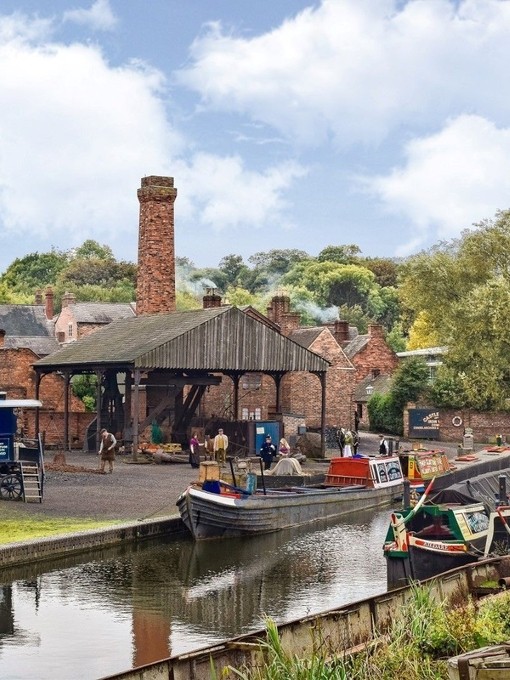 Quai à bateaux au Black Country Living Museum à Dudley, dans les Midlands de l'Ouest