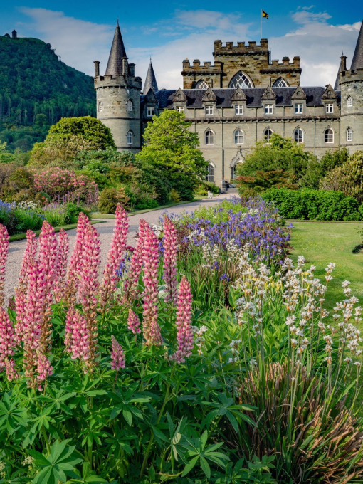 A view across the grounds of Inveraray Castle