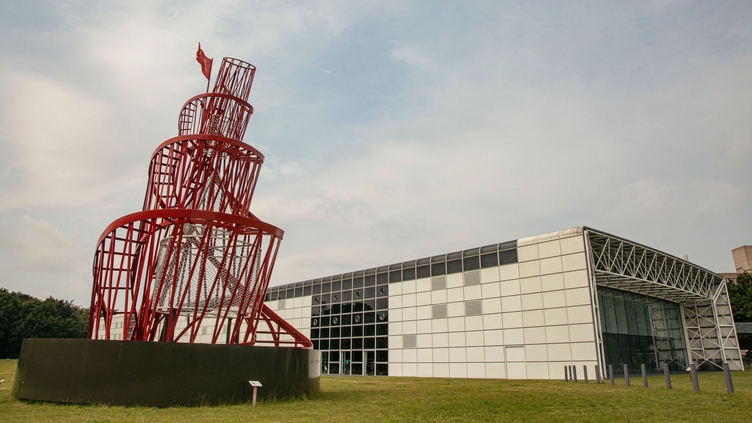 An art sculpture next to the Sainsbury Centre for Visual Arts in Norwich