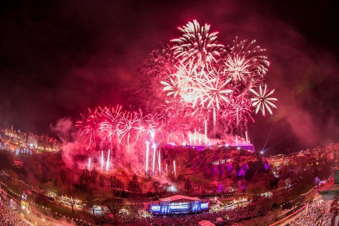 Edinburgh Hogmanay Midnight Moment c Keith Valentine