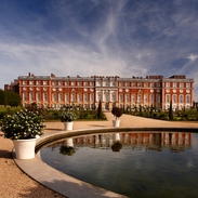 Hampton Court Palace is a historic royal palace built by Cardinal Wolsely and handed to his monarch King Henry VIII in the year 1528. 