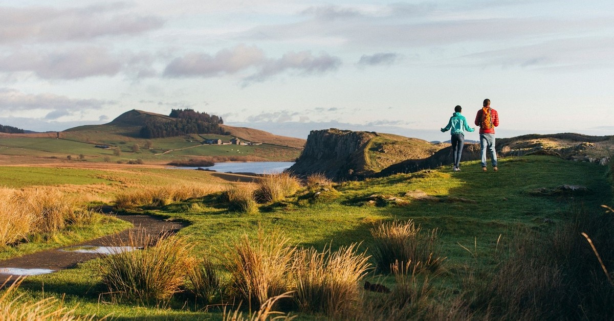 Step by Step: Uncovering London's Best Walking Trails - Capturing the Experience